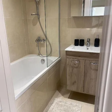 Dzerves Apartmenti 아파트 *